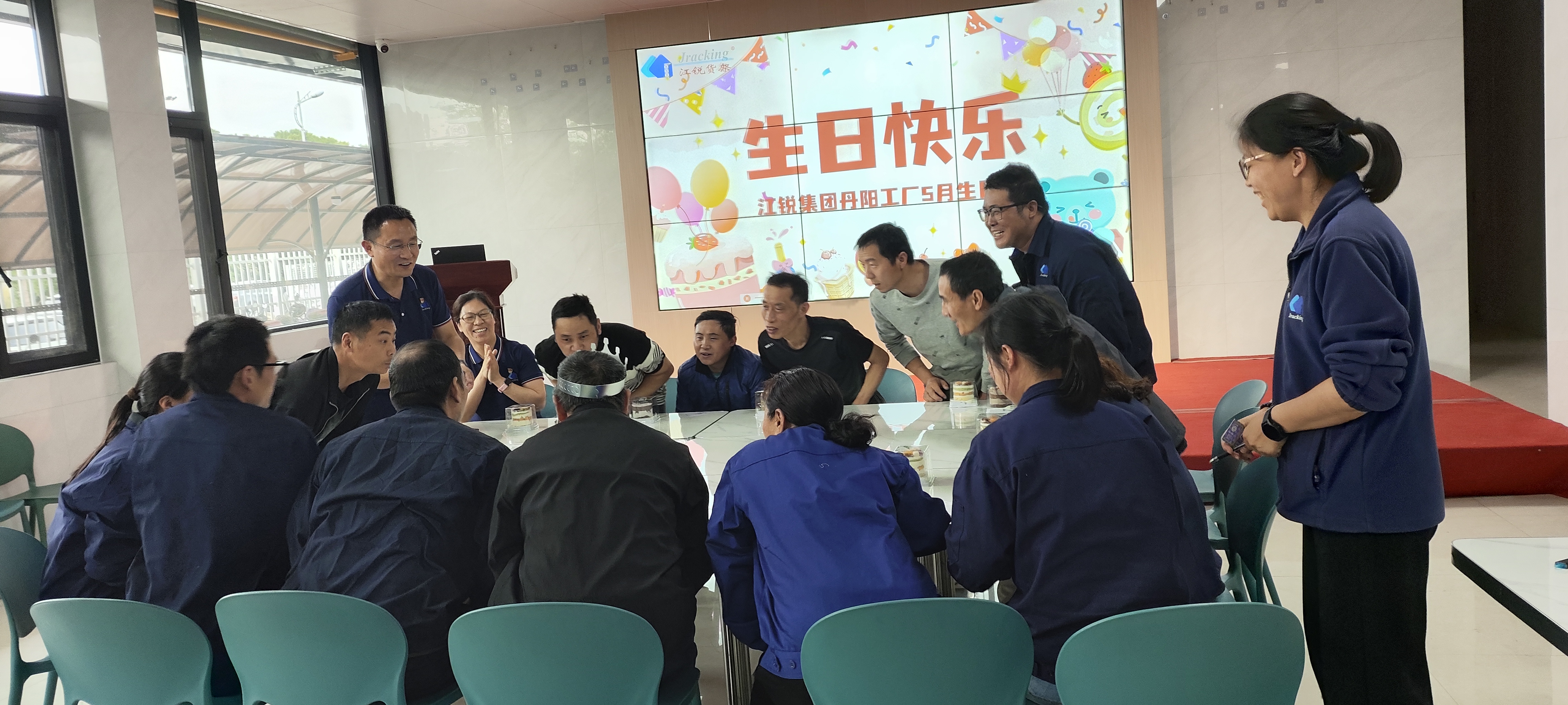 f589d38e50285d687bd16be0b300a82f